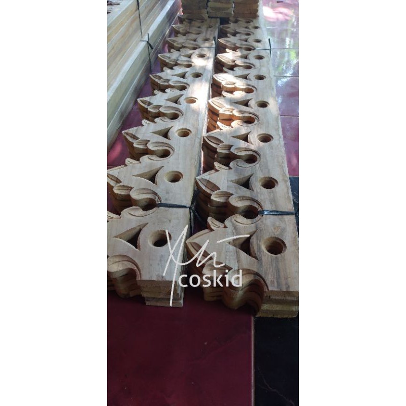 lisplang ukiran kayu