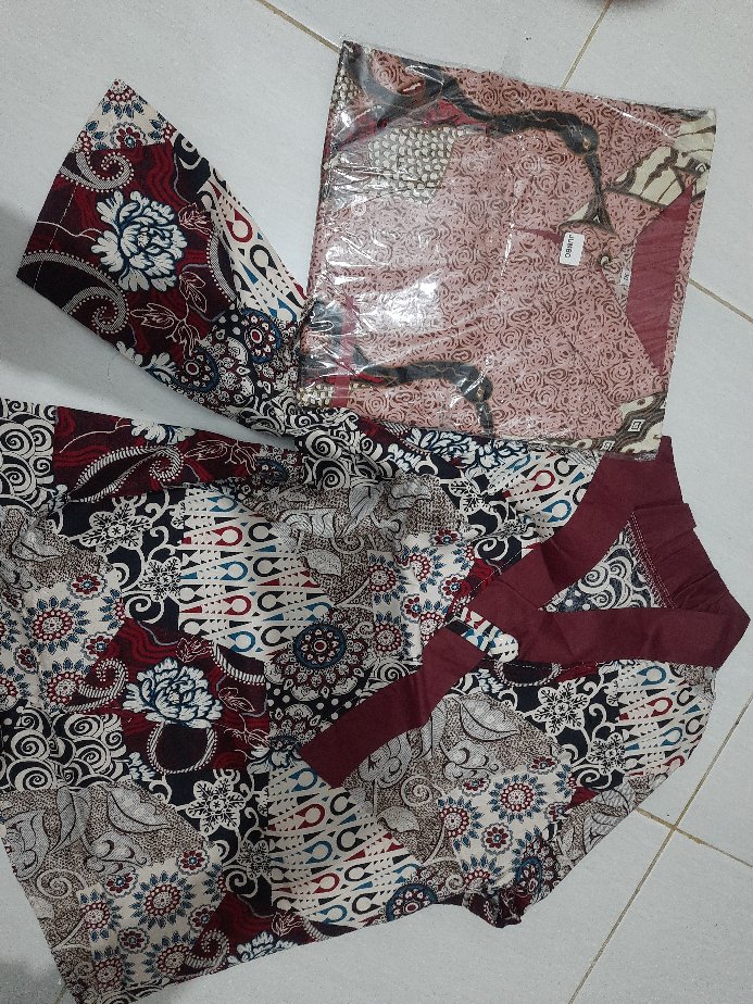 Kemeja Batik Pria / Kemeja Lengan Panjang / Hem Batik Couple Pria / Sarimbit / Robin 021 023 Av