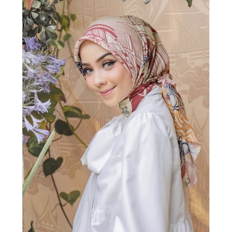 gadang scarf butternut wearing klamby