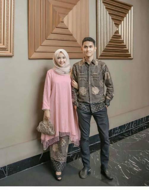 GROSIR SHOFIA COUPLE TILE MUTIARA