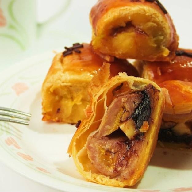 

Pisang Bolen Coklat Keju | Bolen Bandung | Oleh Oleh Bandung