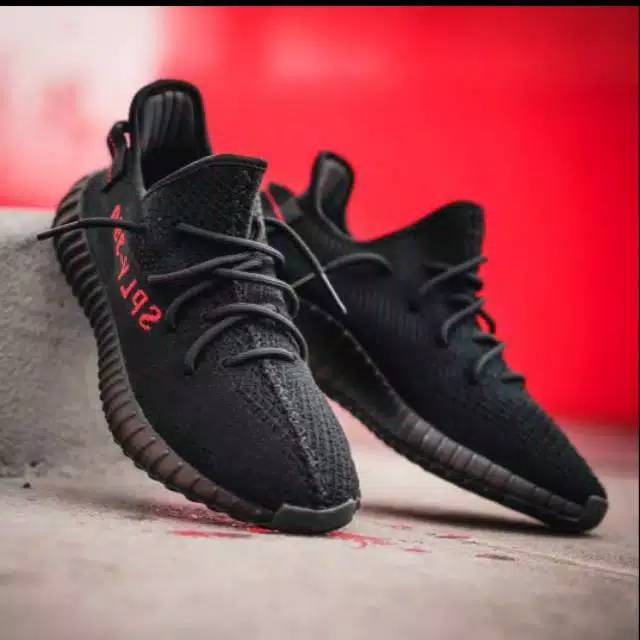 YEZZY 350 BLACK RED
