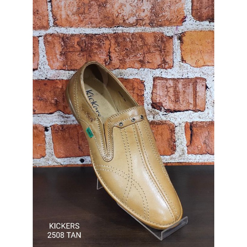sepatu pria , sepatu cowok , sepatu santai ,sepatu casual/formal KICKERS original