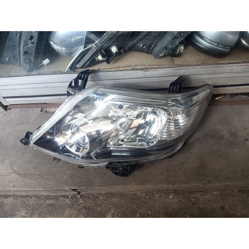 headlamp lampu depan fortuner vnt 2012 2013 2014