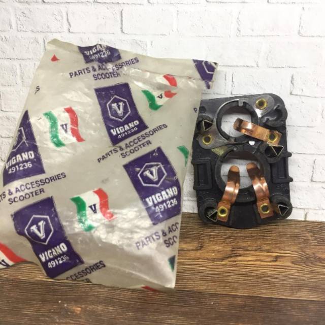 Fiting lampu vespa super sprint vigano