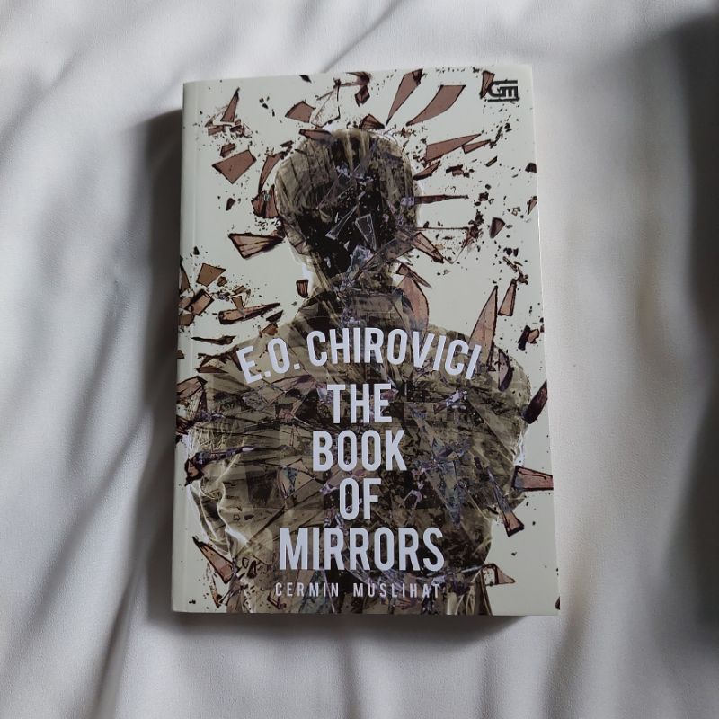 Preloved The Book of Mirrors
Novel by E. O. Chirovici

