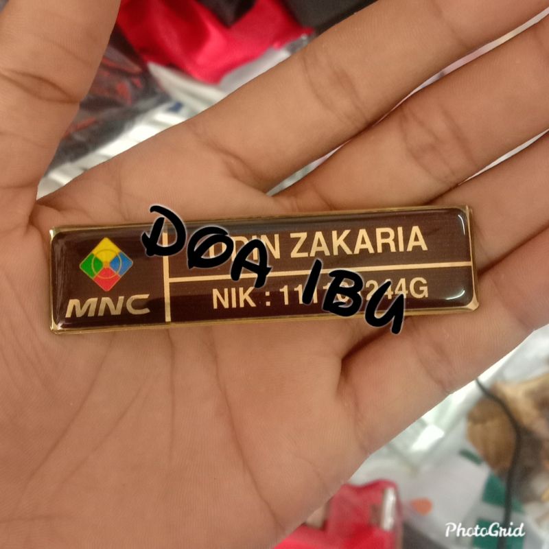 

best seller name tag papan nama dada kuningan-magnet ready stock