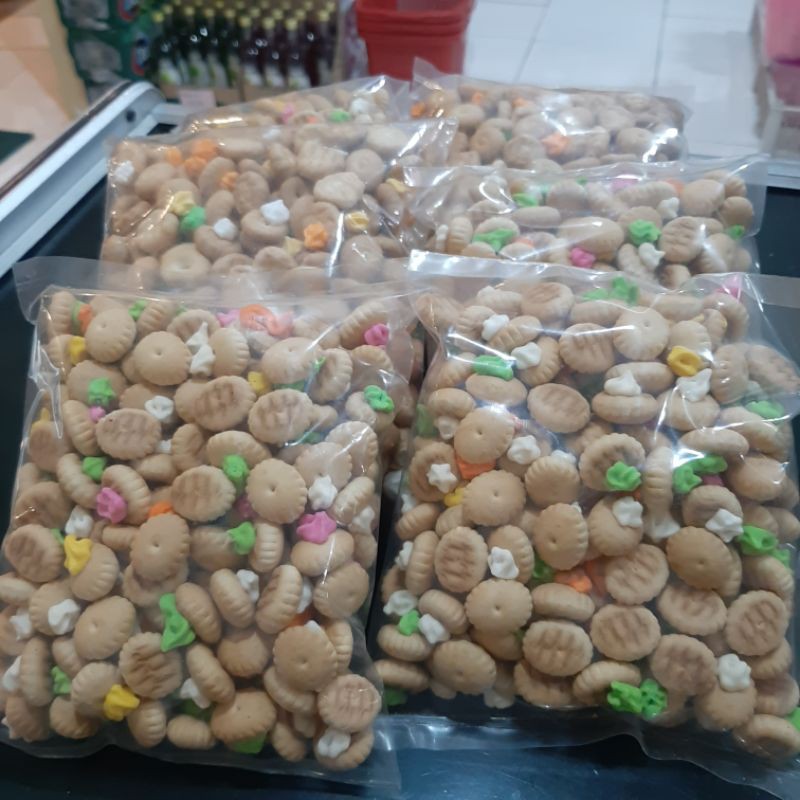 

KUE GEMROSE / KUE KANCING / BISKUIT GULA / ROTI JADUL - 250 gram