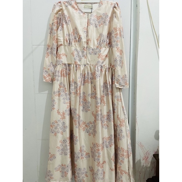 quinn dress wearing klamby