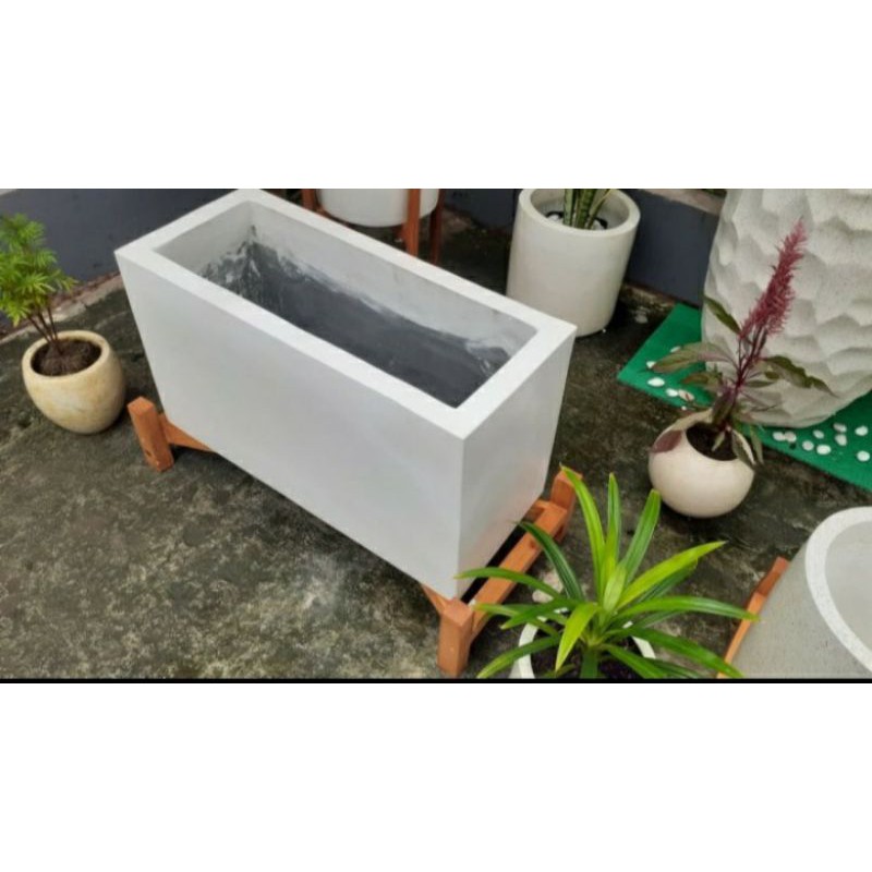 Pot Taman kotak Panjang semen Plus Kaki Cantik dan Unik READY