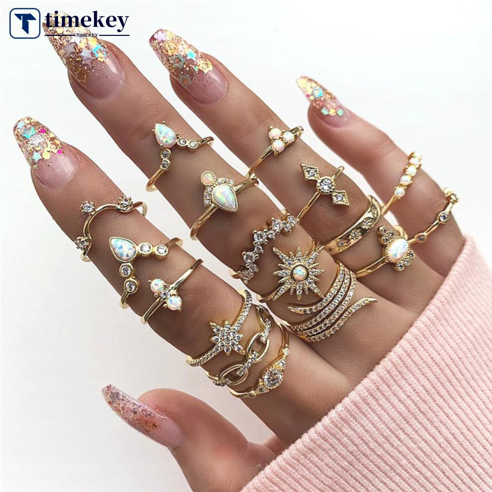 Timekey 17pcs / set Cincin Wanita Aneka Desain Warna Gold Gaya Bohemian Untuk Hadiah A2K4