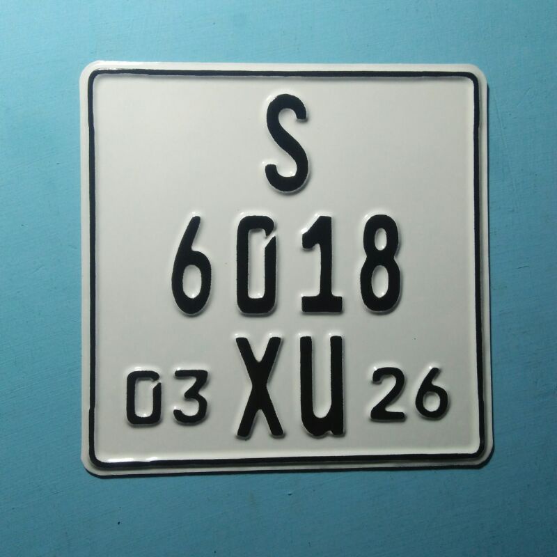 Plat Vespa Kotak ( Font Baru )