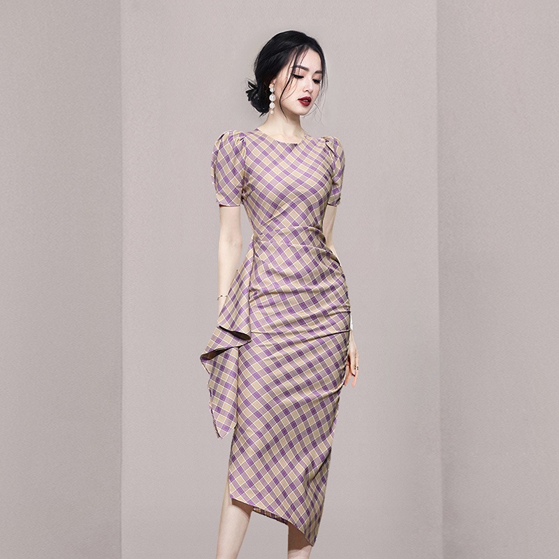 dress wanita ramping kotak-kotak lengan pendek pinggang