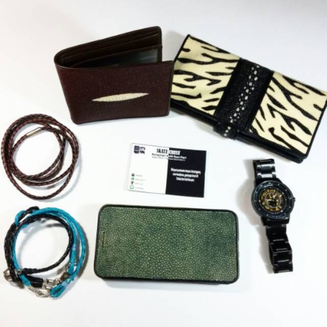 Dompet Kulit Pari Wanita