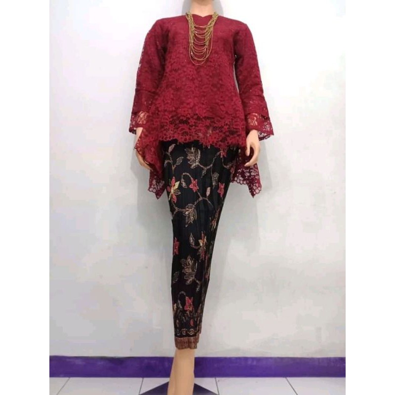 IndahKebaya | REAL PICTURE KEBAYA WAKA WAKA / MIX ROK PLISKET BATIK JUMBO / WISUDA / PESTA /TERLARIS