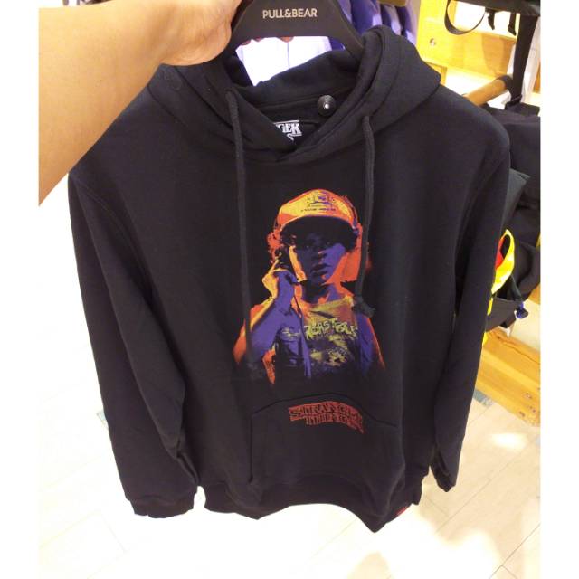 pull and bear stranger things sweatshirt