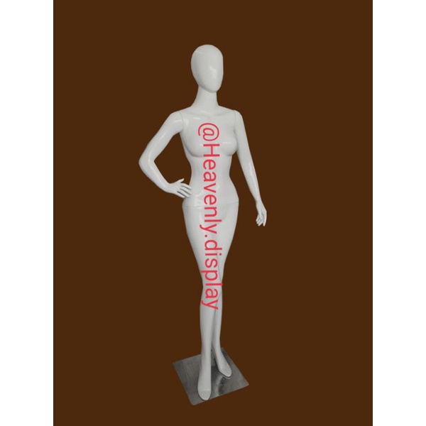 Manekin/patung wanita alien fiber