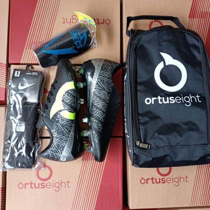 PAKET KOMPLIT Sepatu Bola Ortus terbaru (bisa cod)