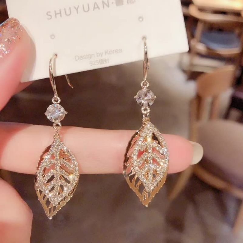 FerenHongXia Korea Dongdaemun Super Flash Kristal Temperamen Anting Fashion Kepribadian