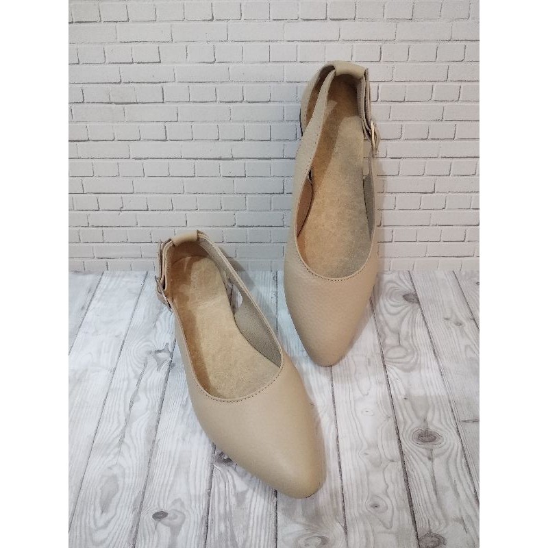 sepatu kulit wanita / sepatu flat wanita