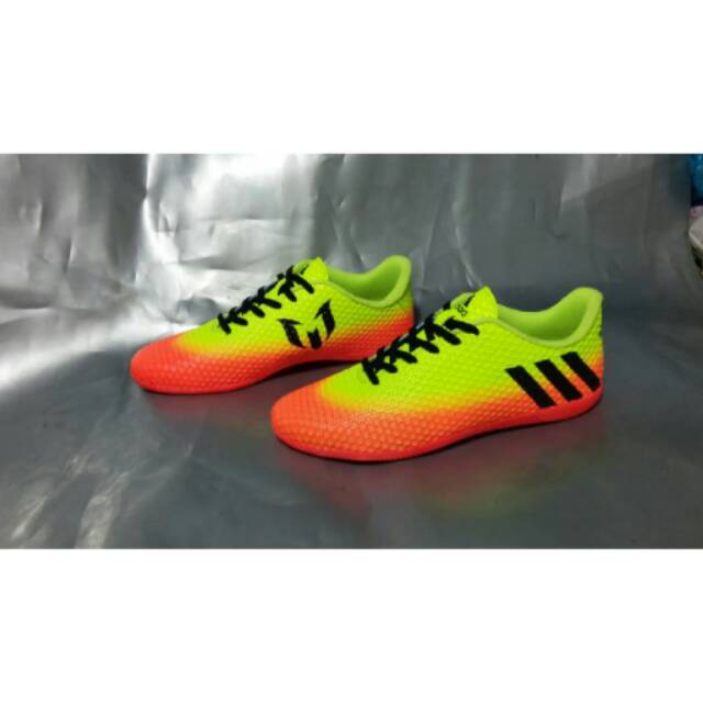 Sepatu futsal komponen adidas messi
