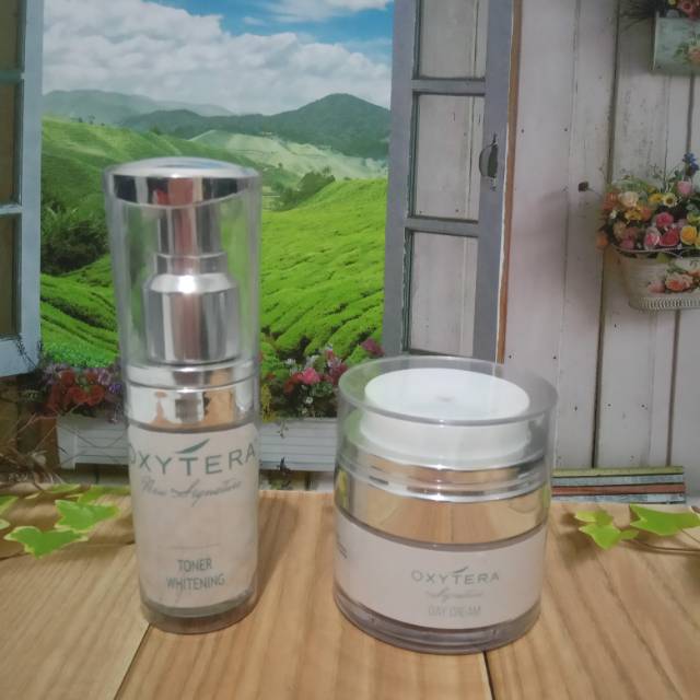TONER WHITENING DAN DAY CREAM OXYTERA