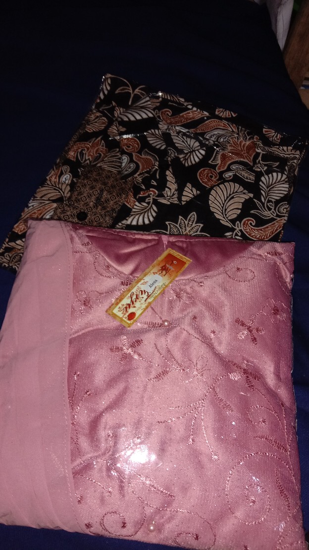 Shopashop Solo Batik Couple Rayya Tulle Mutiara Kombinasi Ceruty Payet & Kemeja Batik