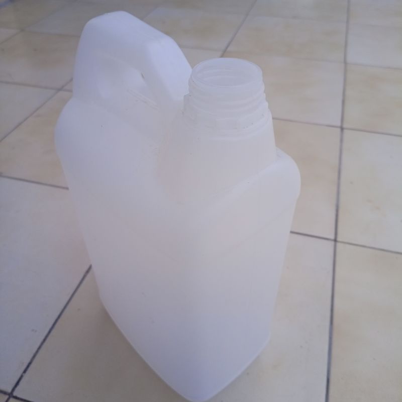Botol plastik  jerigen 5 liter bekas seperti baru