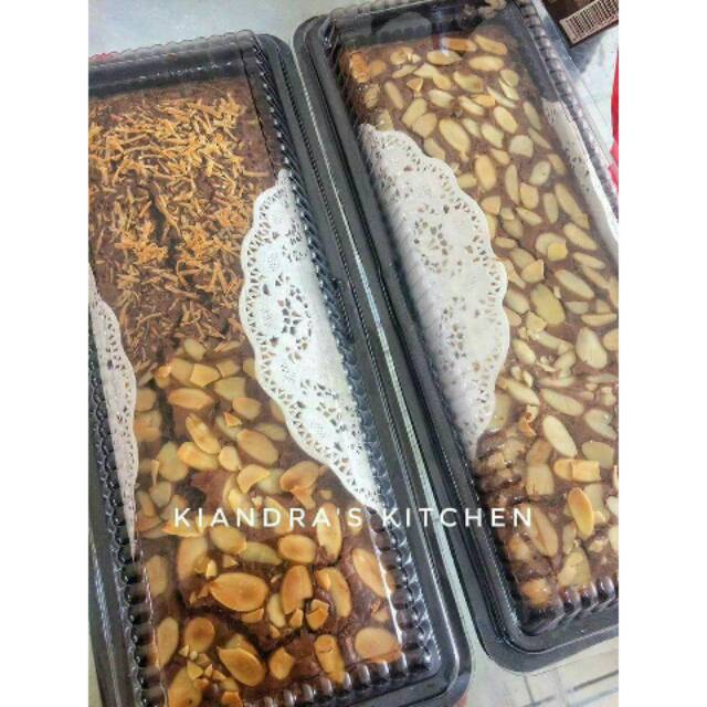 

Brownies panggang toping almond