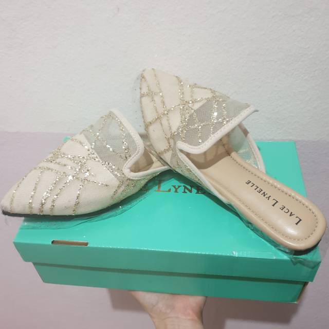 Lace Lynelle Flat Shoes