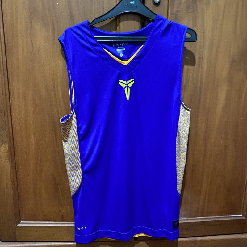 OFFICIAL NIKE KOBE BRYANT BASKETBALL SET