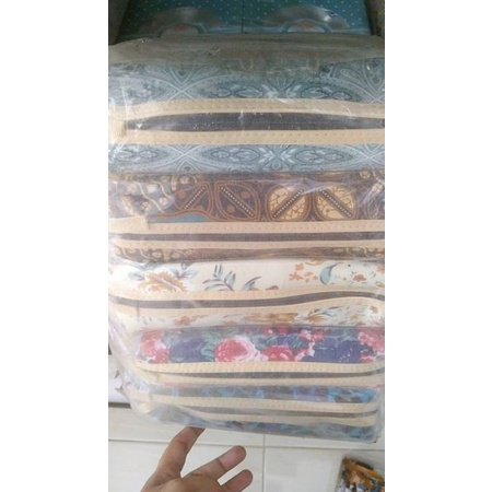 

souvenir tempat pensil batik