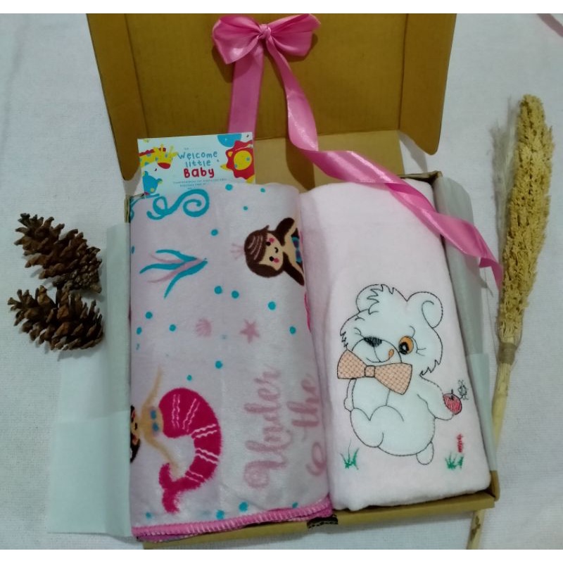 PASTI TERMURAH!!! HAMPERS BAYI | KADO BAYI | KADO LAHIRAN|HADIAH KADO HANDUK BAYI DAN SELIMUT-Pink (mermaid)