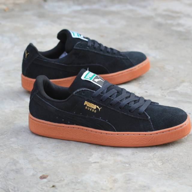  Sepatu  puma  black  sole gum original bnwb sneakers 