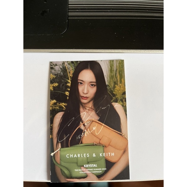 PC PHOTOCARD KRYSTAL CHARLES & KEITH