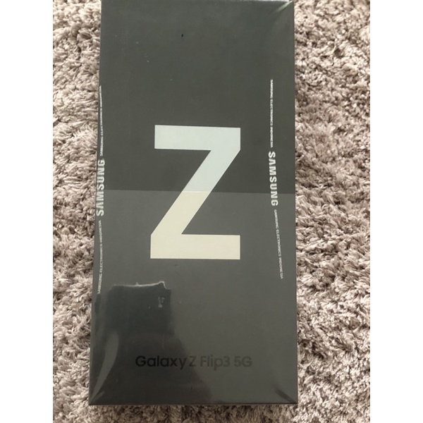 Samsung Galaxy Zflip 3 256gb warna cream free protection 1 tahun dan free voucher belanja produk sam