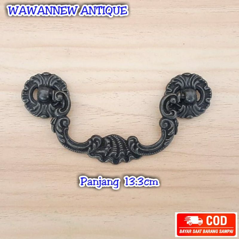 Handle / Tarikan Laci Gagang Lemari Pintu Rumah Kuningan Kitchen Set Motif Ukir 13.3cm