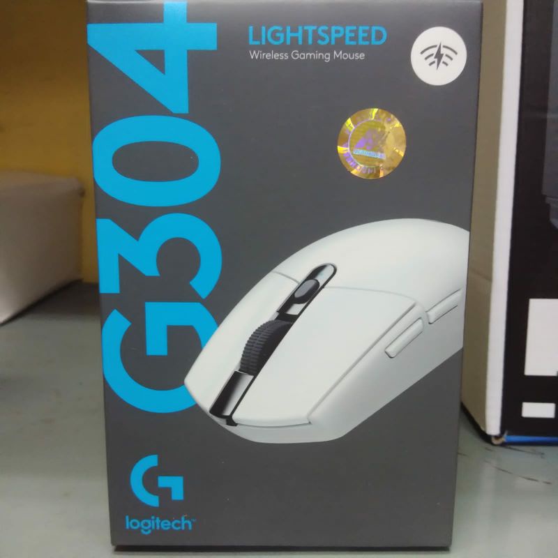 Logitech G304 Lightspeed Wireless Gaming Mouse