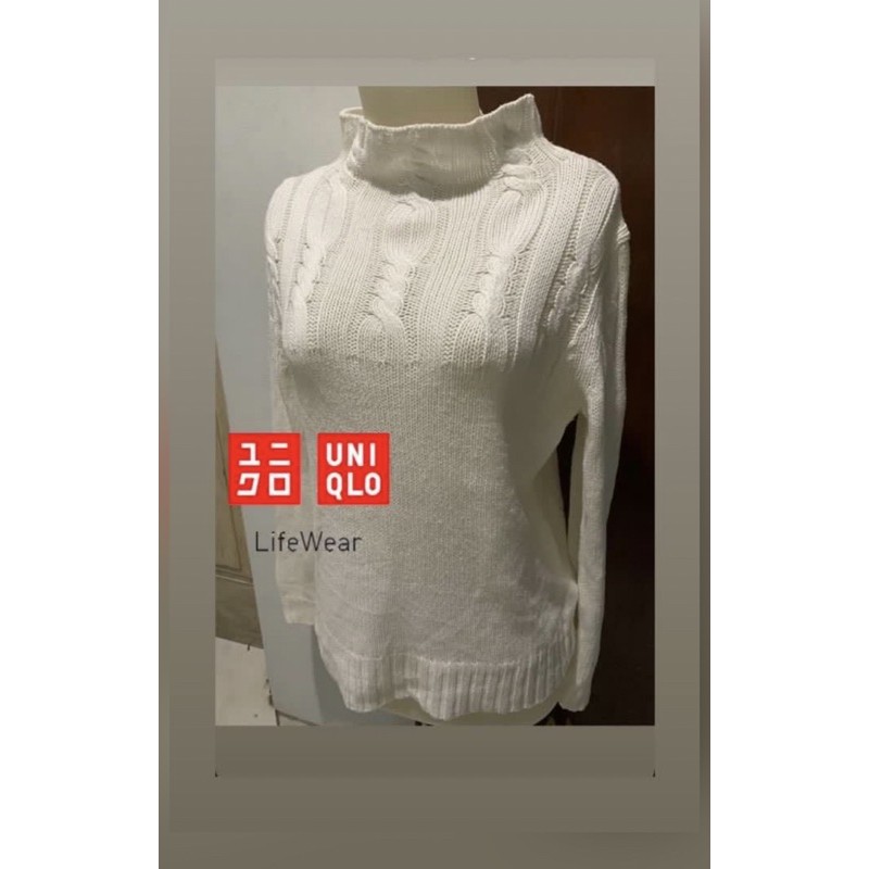UNIQLO rajut kepang turtle neck white