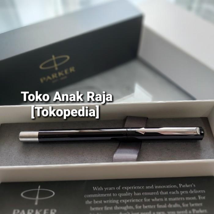 

Pen Parker Vector Standard Black Rollerball