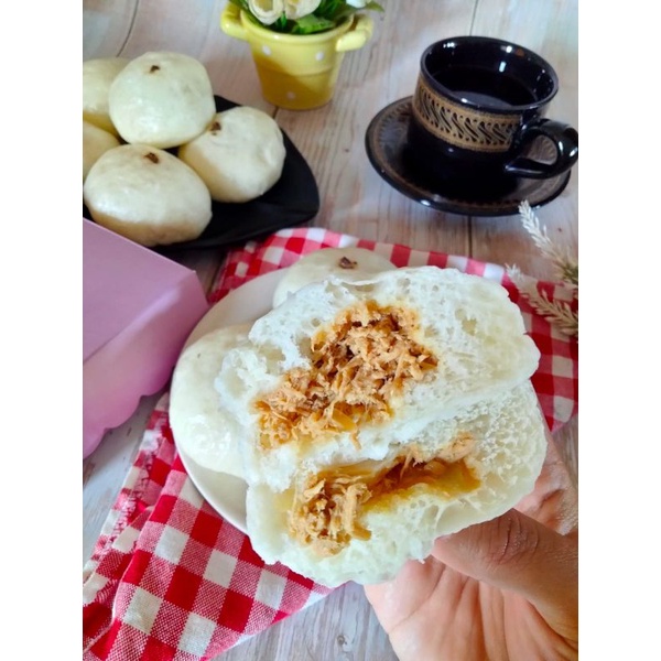 

Bakpao Eeemuts isi Ayam (9 pcs) HALAL