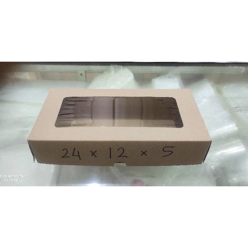 

Kraft Dus 24x12x5 cm untuk brownies, bolen, dll