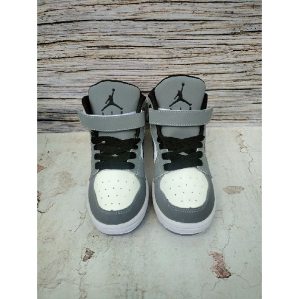 SEPATU ANAK LAKI LAKI NIKE AIR JORDAN GREY GRADE ORI SEPATU JORDAN ANAK