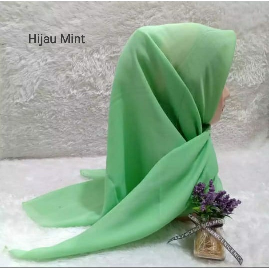 QBZ / SEGI 4 PARIS PREMIUM SERI WARNA 3 / JILBAB SEGIEMPAT PARIS NECI /SEGI EMPAT REDROS/VARISA/AZARA / CIPUT RAJUT DUA WARNA-Hijau Mint