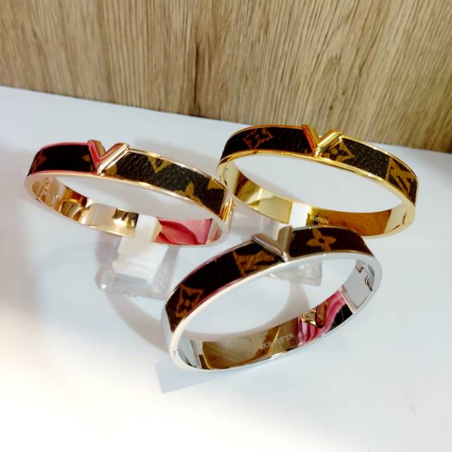 FASHION WANITA GELANG BANGLE LV