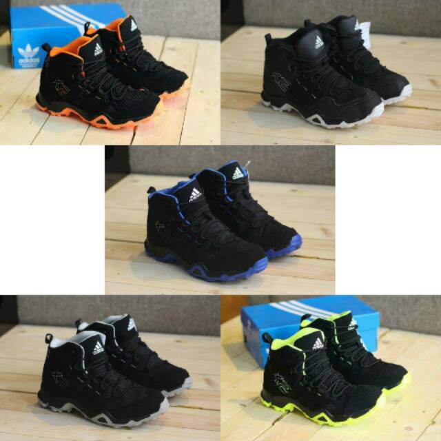 SANDAL DAN SEPATU TRENDI218 PRIA SEPATU KASUAL/FLAT WANITA KICKERS CASUAL SANTAI CEWE SEPATU FORMAL