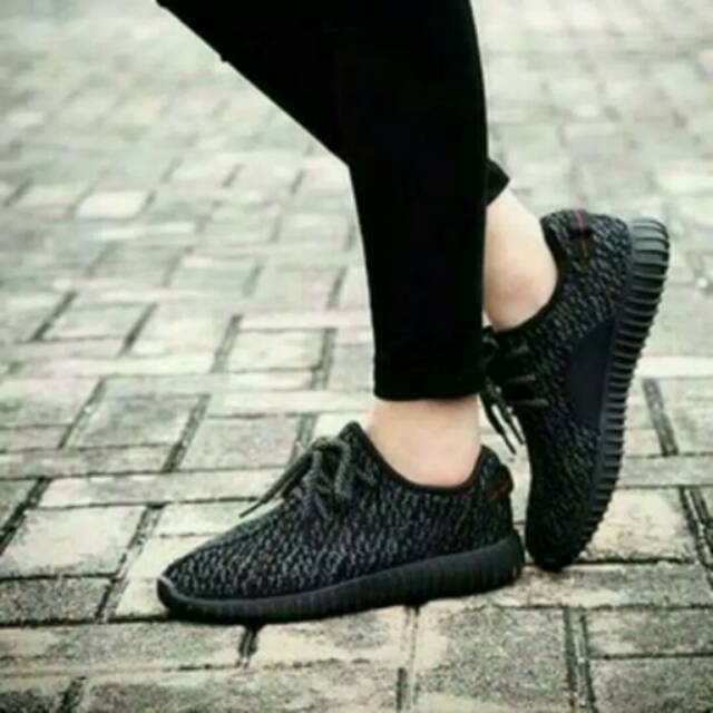 Sepatu yeezy nd 06 hitam sol hitam