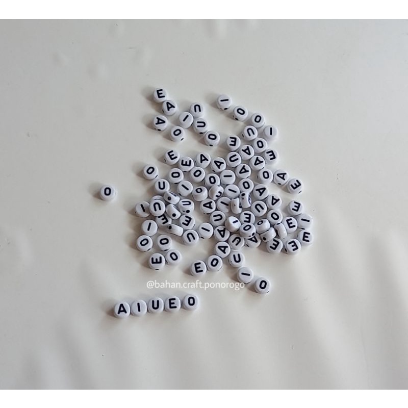 Mote Huruf A i U E O // Mote Huruf Vokal