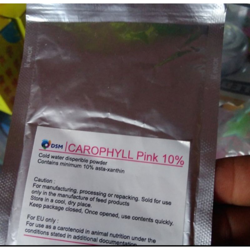 

Carophyl Pink (Pewarna Ikan)