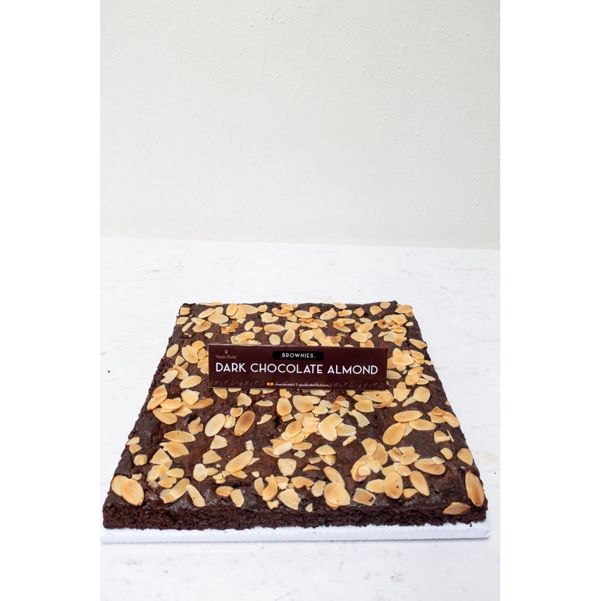 

25 x 25 All Varian Brownies By Vanila Rabbit - Choco Almond